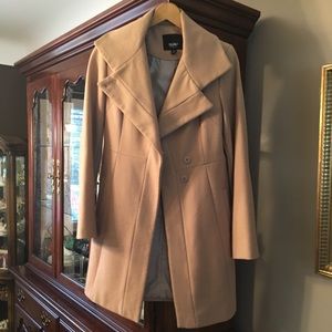 Adorable Tan Wool Peacoat